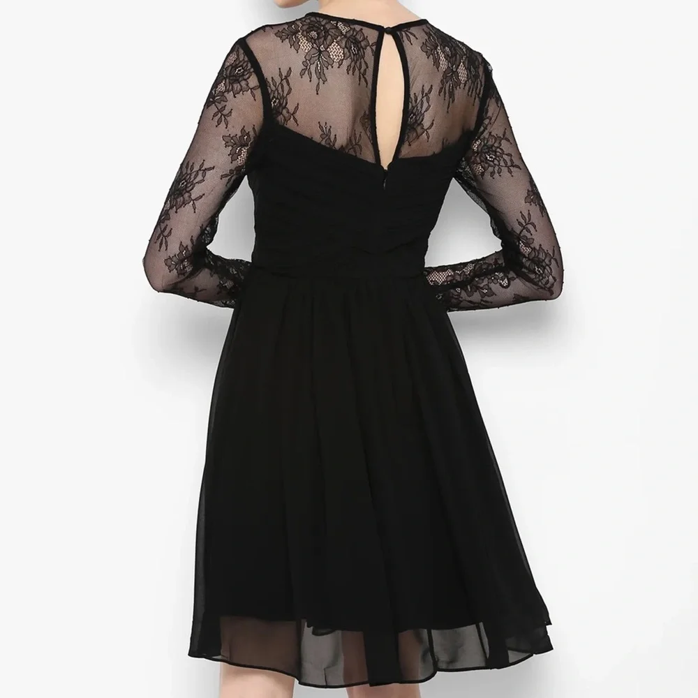 FOREVER NEW | Lilly Lace Soft Prom Dress | Black | Size 14 - Picture 7 of 16